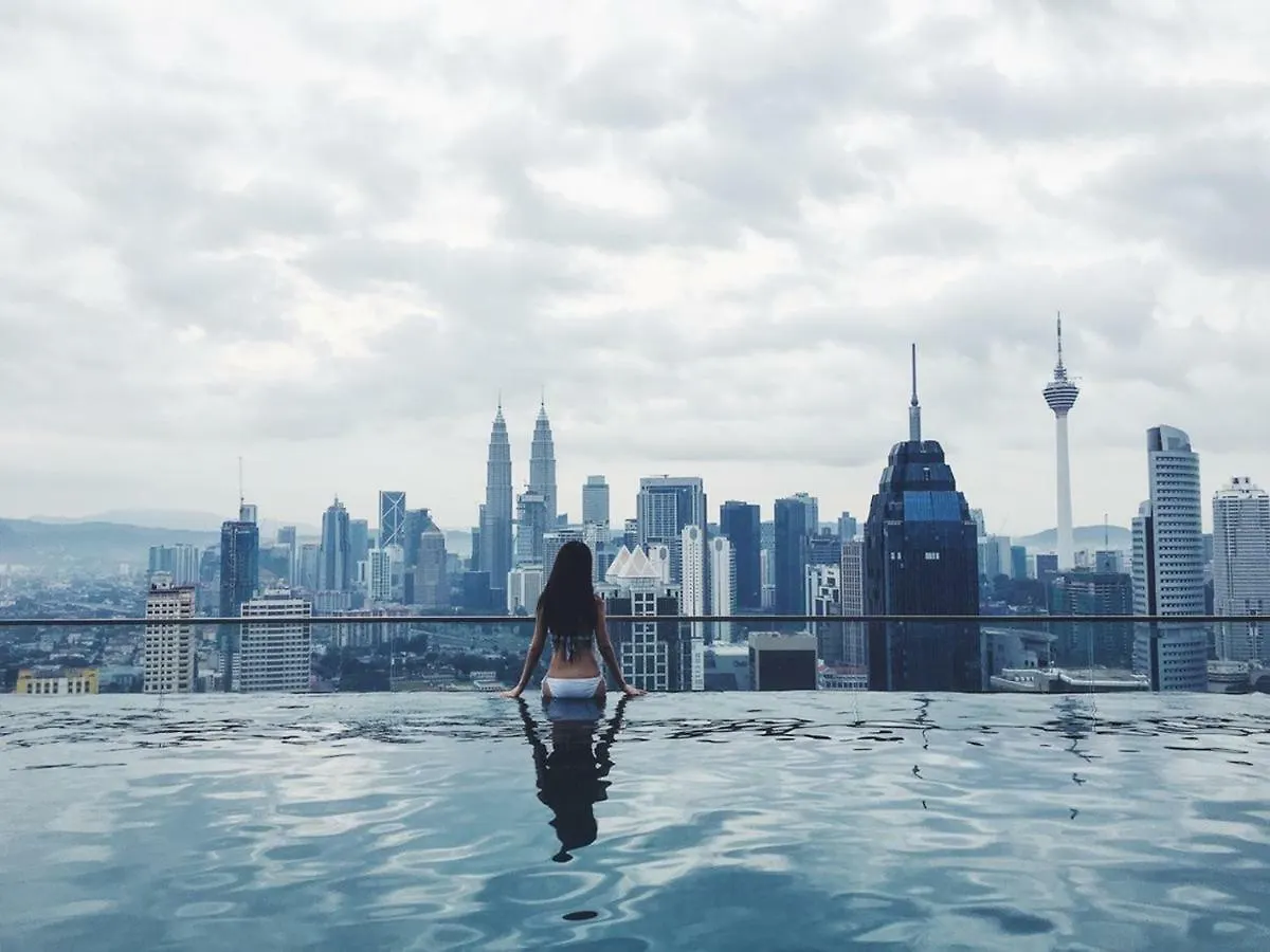 Klcc Inifinity Pool - The Regalia Residences & Suites By Kl Minsu كوالالمبور