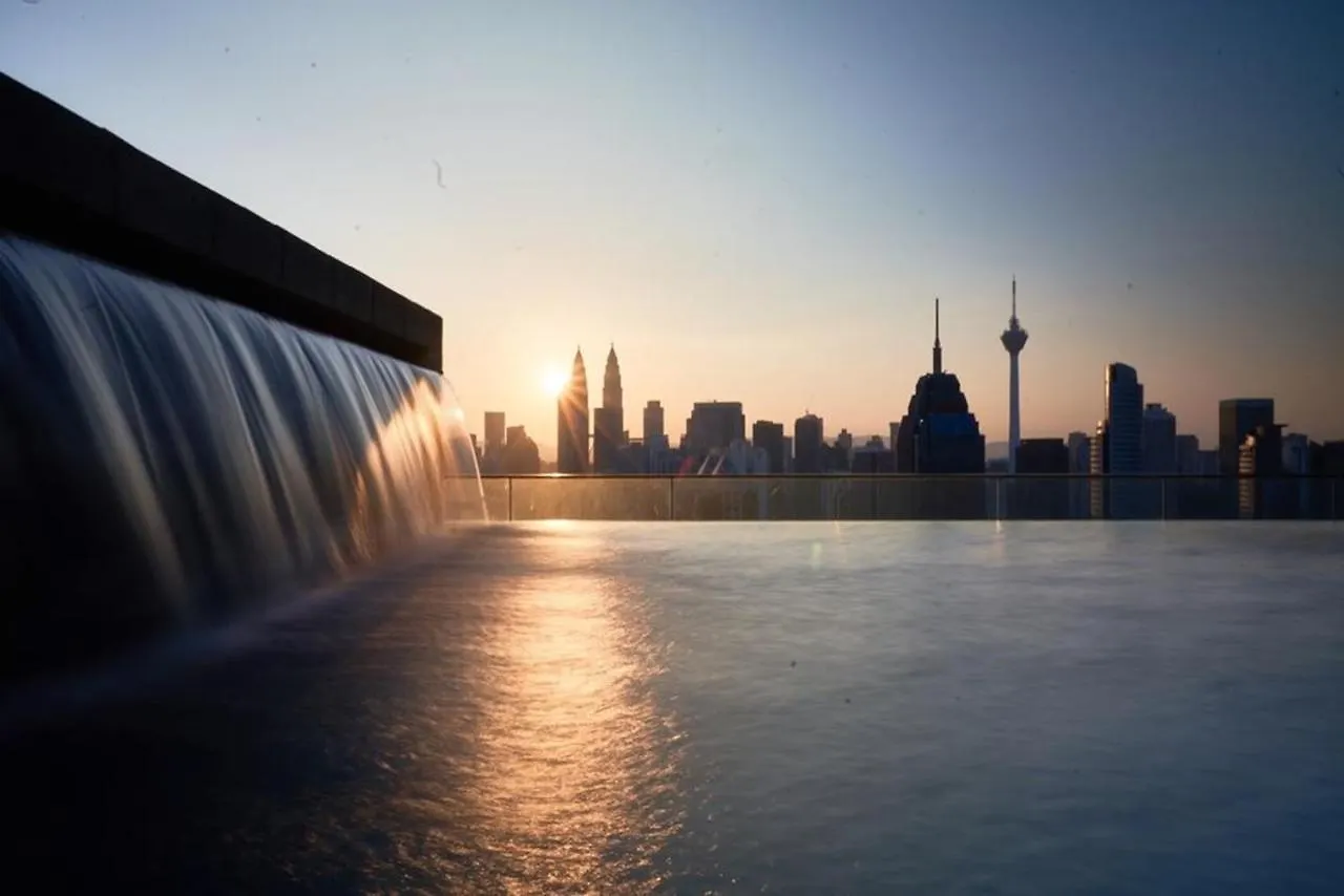 شقة Klcc Inifinity Pool - The Regalia Residences & Suites By Kl Minsu كوالالمبور
