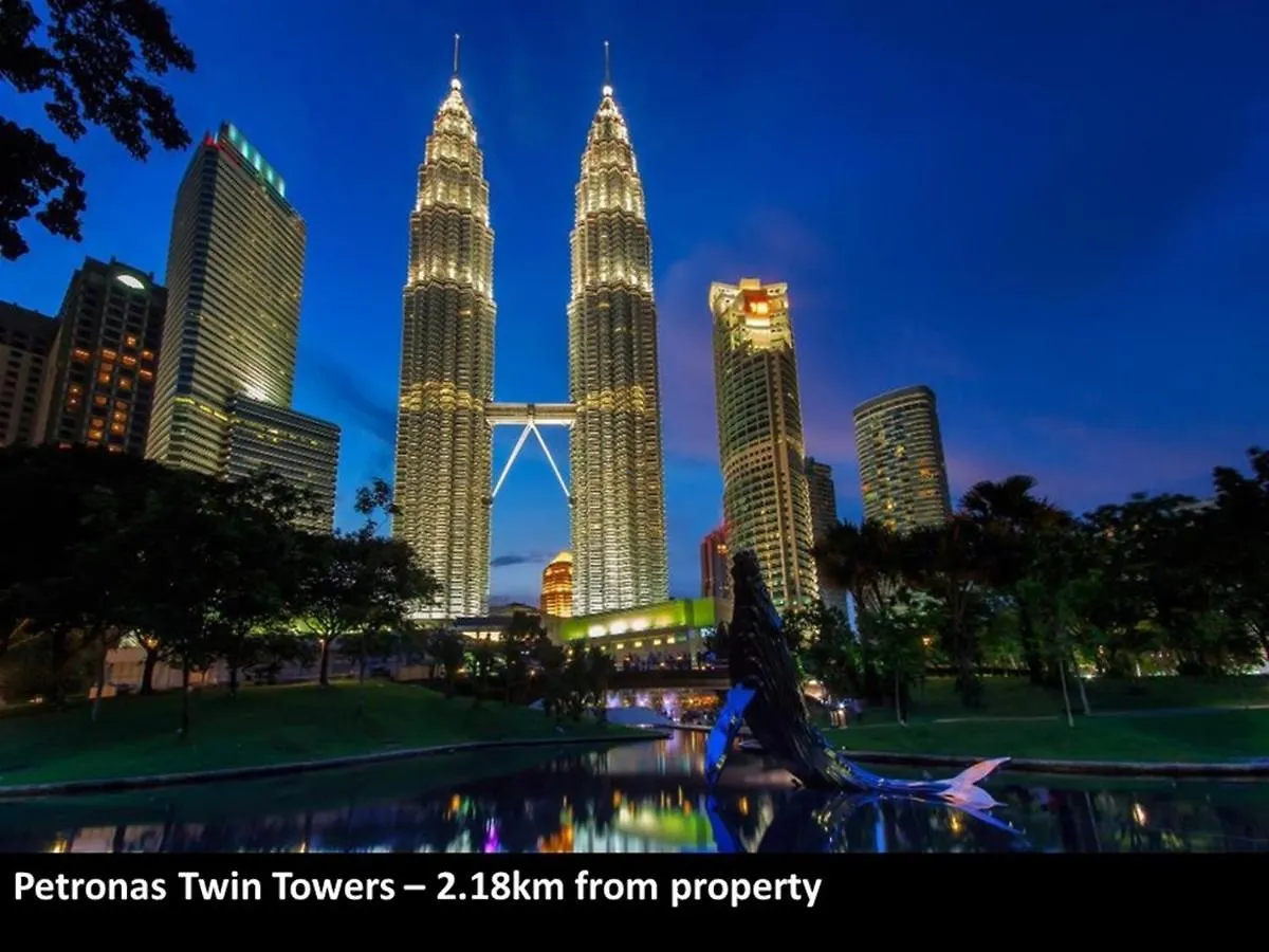 Klcc Inifinity Pool - The Regalia Residences & Suites By Kl Minsu كوالالمبور